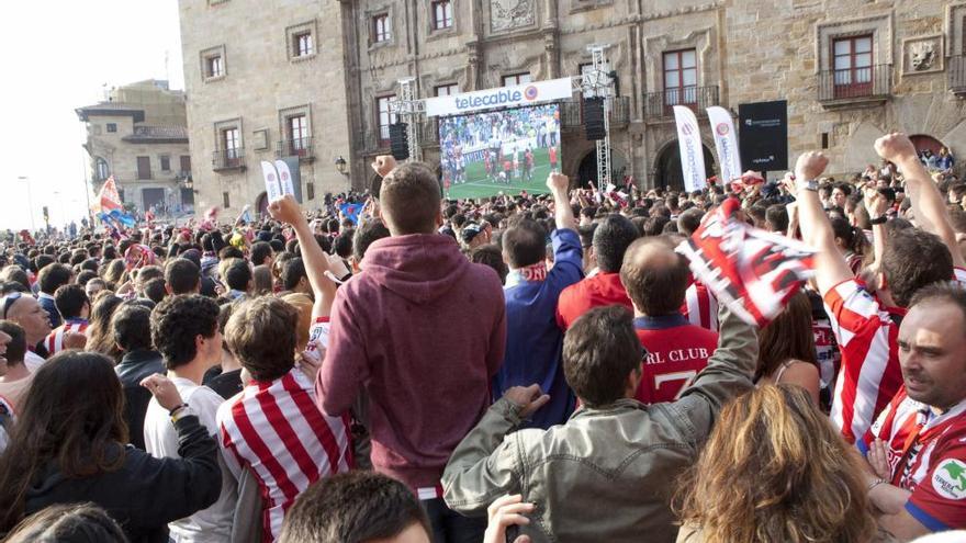 VÍDEO: Fiestona en Cimavilla