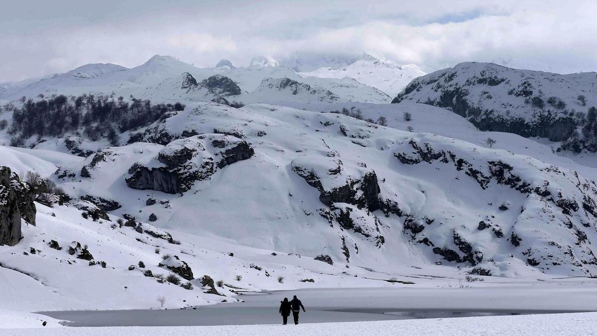 El parque nacional de los Picos de Europa, nevado