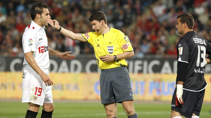 El Sevilla FC y Álvaro Negredo serán asesores del Comité Técnico de Árbitros