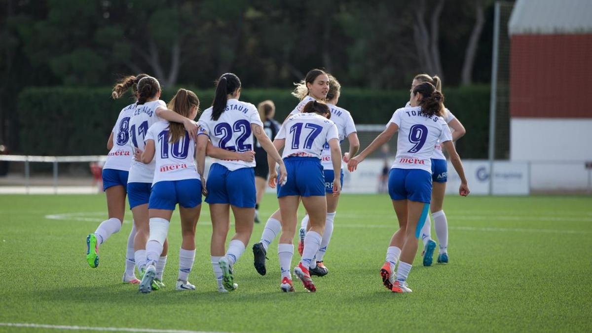 Las aragonesas celebran el único tanto del partido