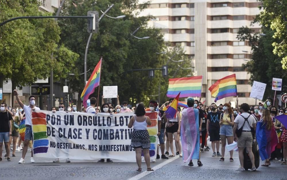 Cientos de personas se manifiestan en Murcia por un orgullo de clase y combativo