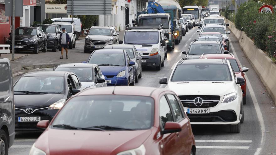 El Consell de Ibiza da un paso más para aprobar el control de entrada de vehículos en la isla