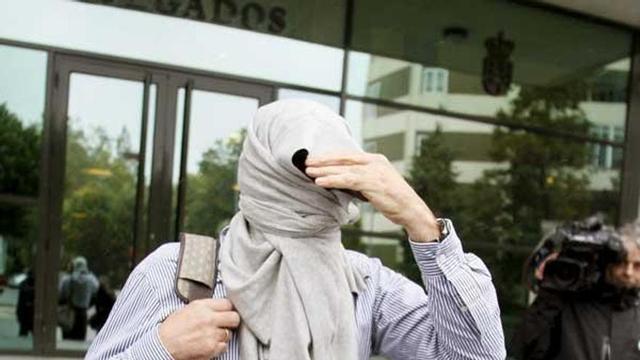 Jorge Cecchini, saliendo del juzgado. // Efe