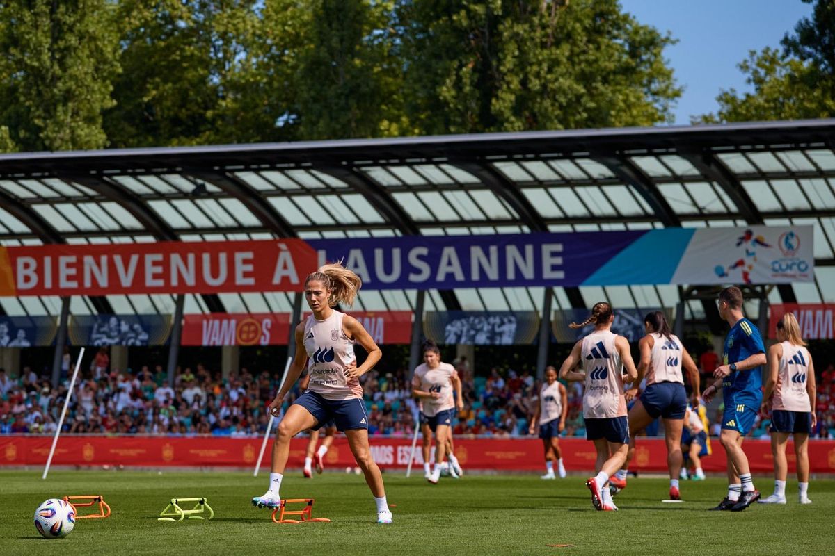 Entrenamiento de la selección española antes de empezar la Euro en Lausana