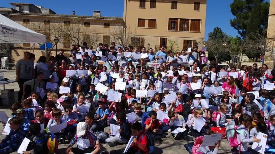 Carrera solidaria de los escolares de Muro