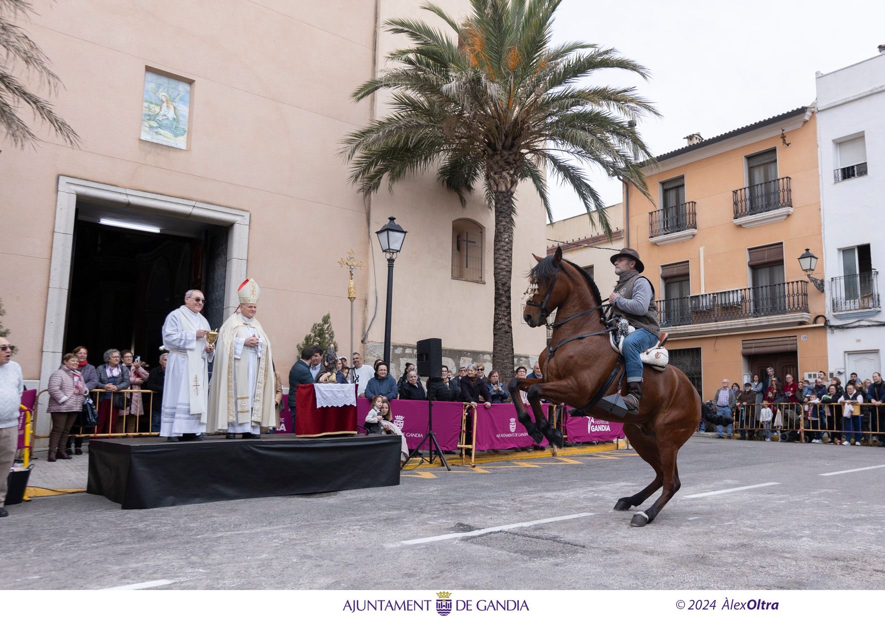 Así ha sido el 'porrat' de Sant Antoni en Beniopa