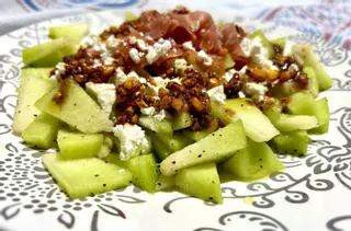 Gastronomía de guerra: Melón con jamón y vinagreta de quicos