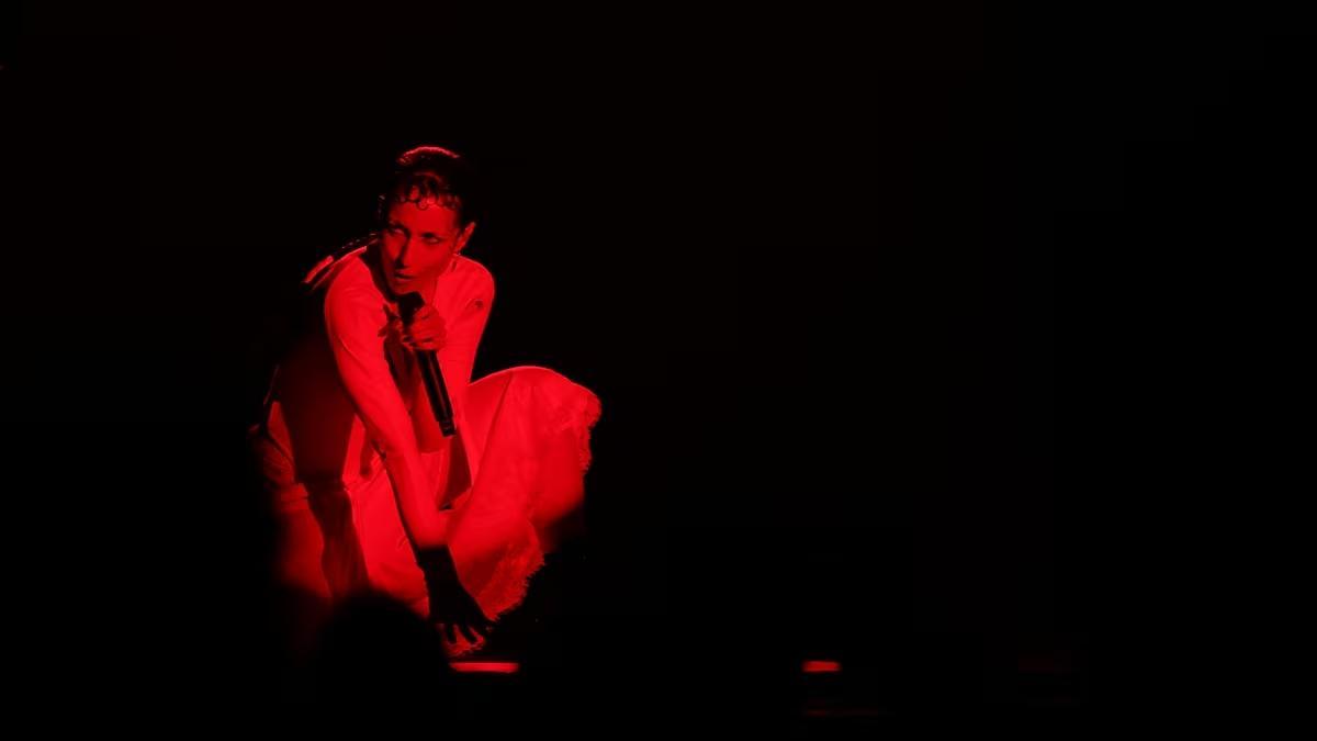 Rosalinda Galán, durante su actuación en el Benidorm Fest.