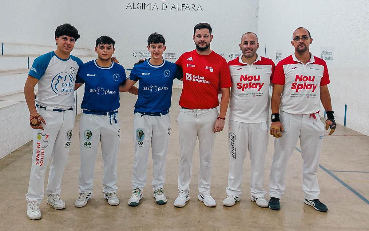 Nou Splay Quart de les Valls (roig) ja està en semifinals i buscarà ser líder del grup B.