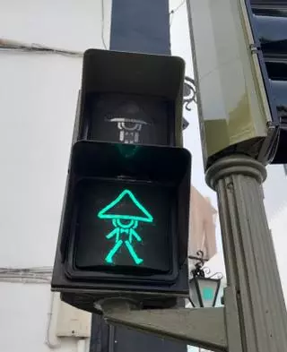 El Enano de la Bajada de la Virgen sustituye al peatón en los semáforos de Santa Cruz de La Palma