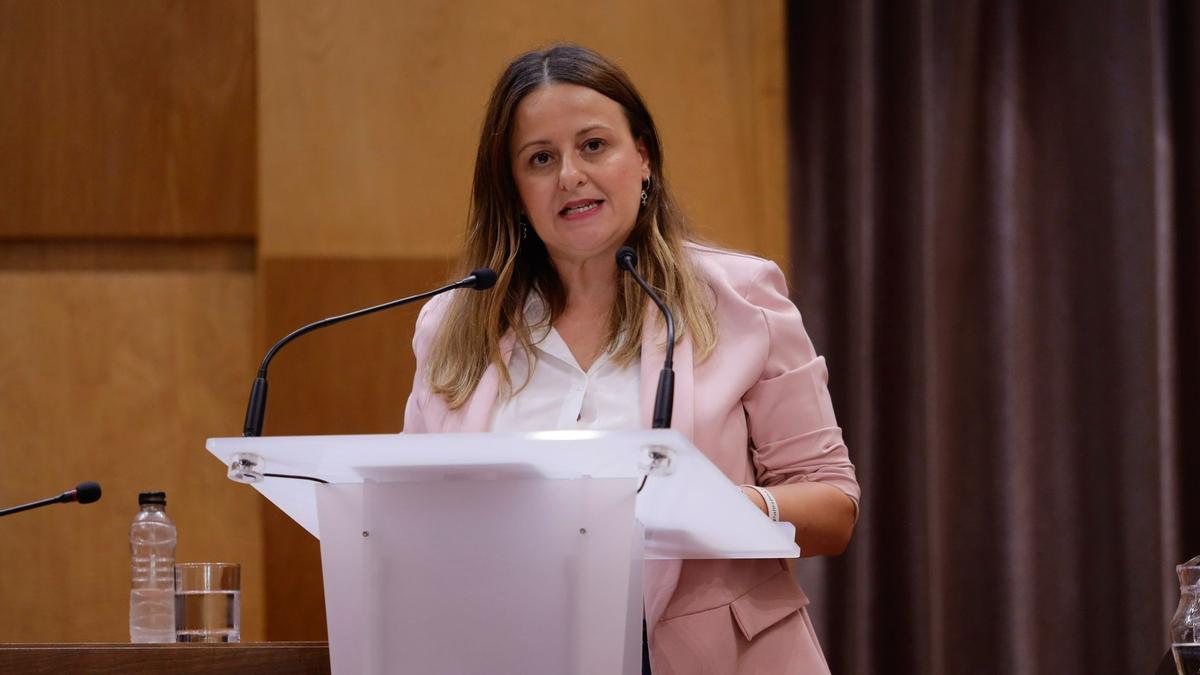 Elena Tomás, de ZeC, este jueves durante el debate del estado de la ciudad