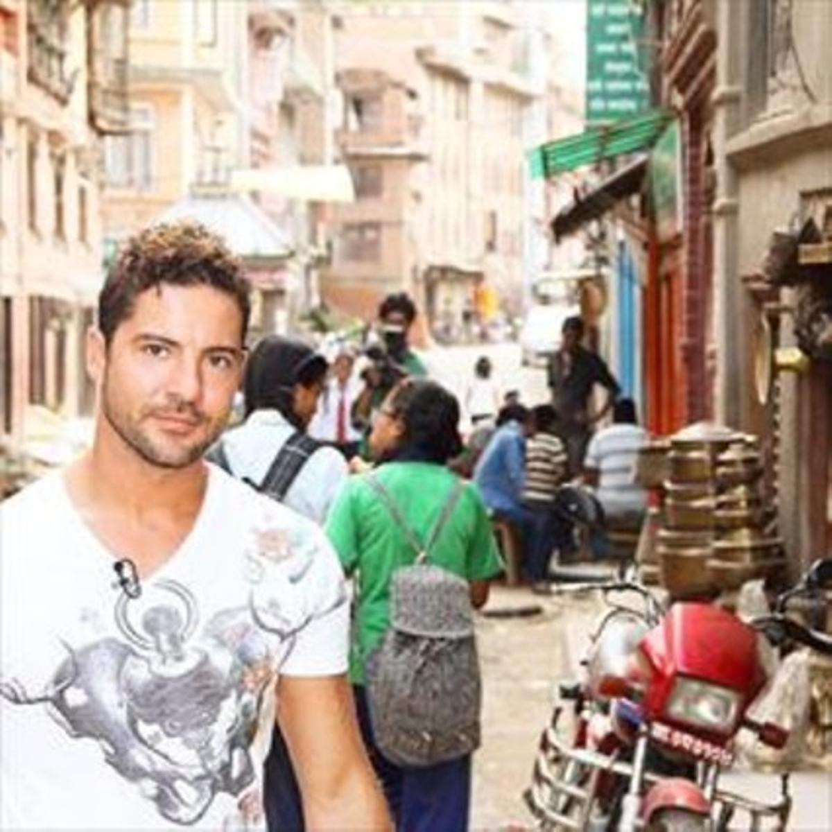 Bisbal ajuda  a reconstruir cases al Nepal_MEDIA_1