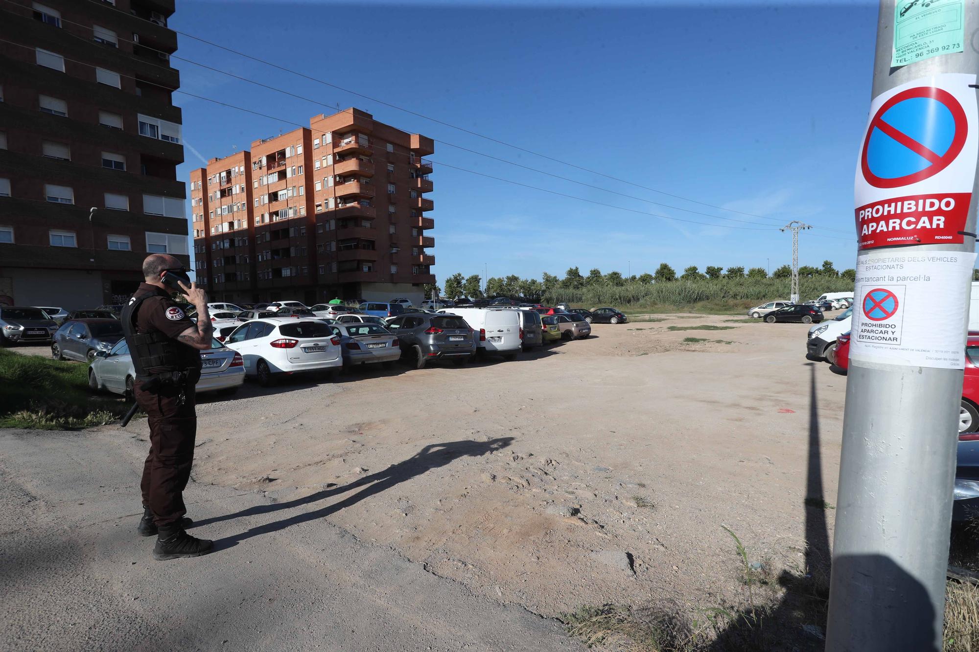 Protesta de los vecinos de Benimaclet contra el vallado de solares ocupados