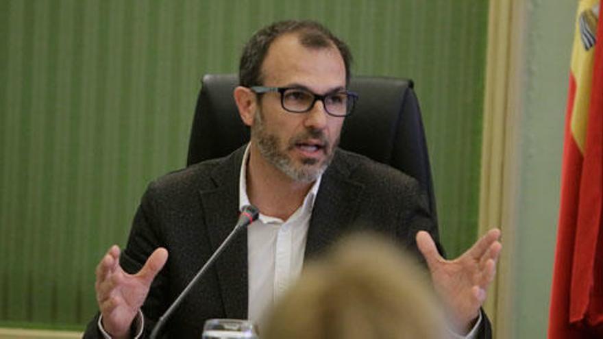 Barceló: &quot;Si revisamos todos los contratos del Govern, nos podemos llevar sorpresas grandes&quot;