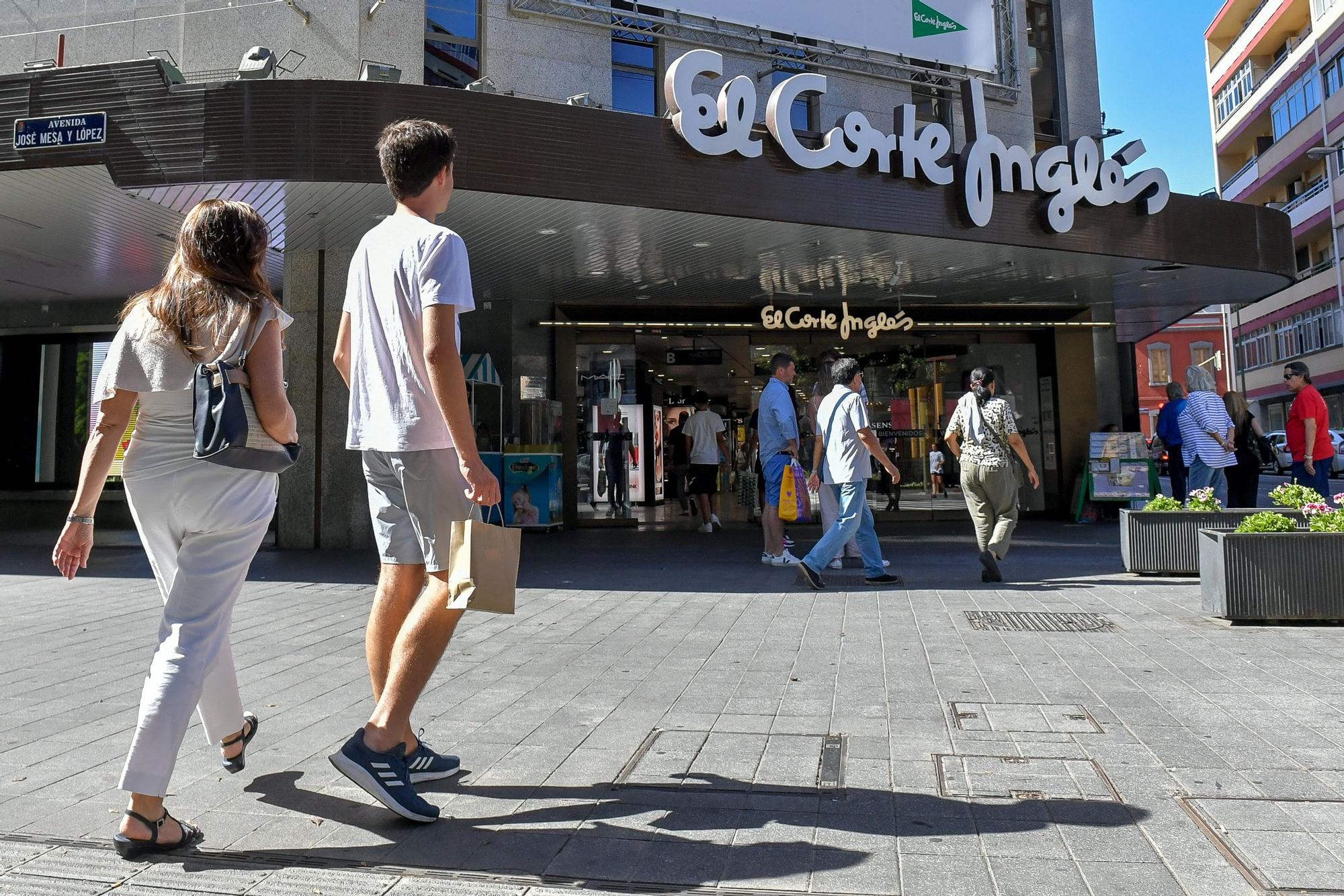 Último día de apertura dominical hasta octubre en Mesa y López