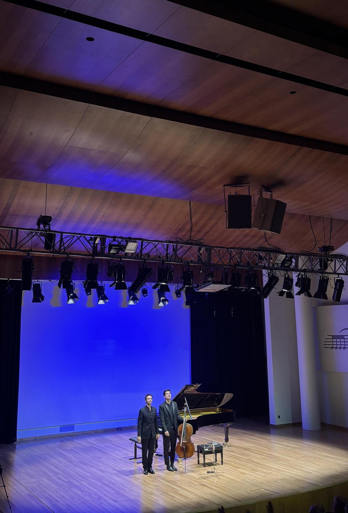 David Martín Gutiérrez, cello y Enrique Lapaz Lombardo, piano.