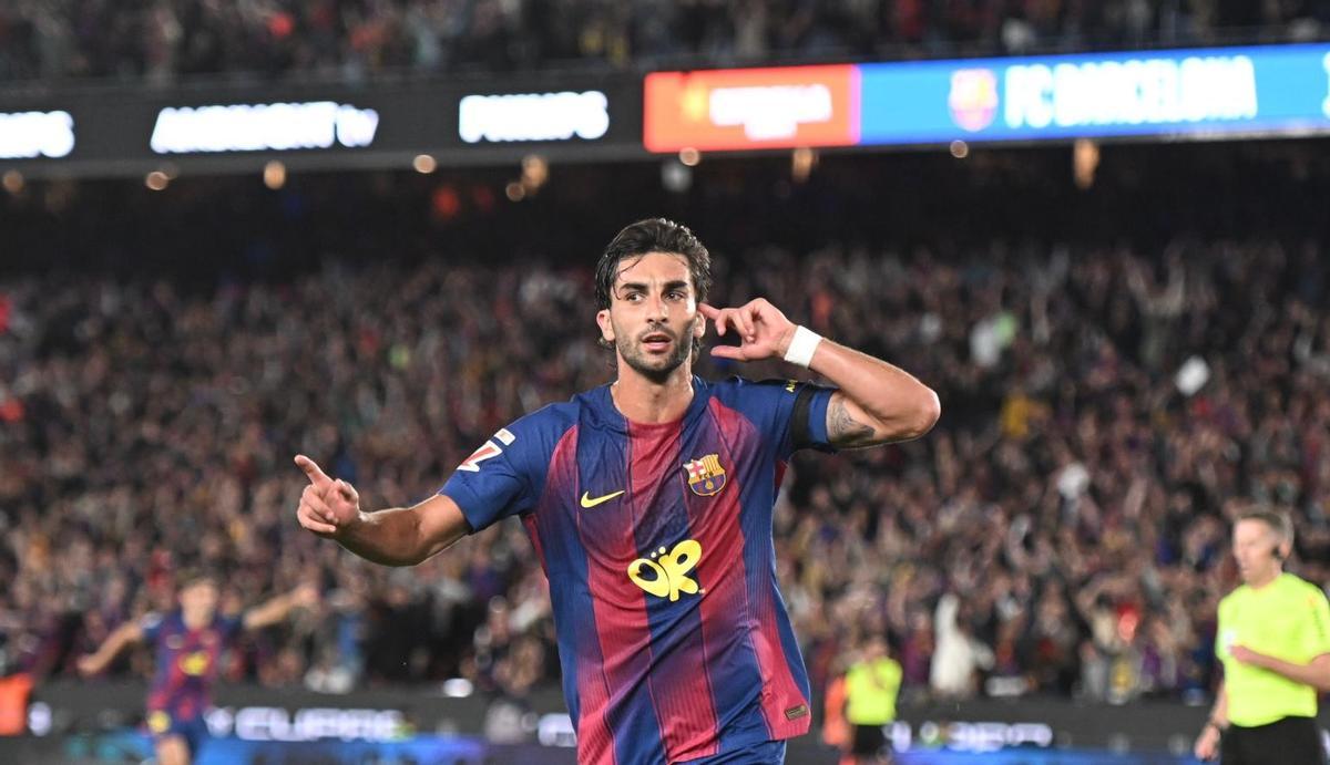 Ferran Torres celebra su gol frente al Real Madrid en el Spotify Camp Nou.