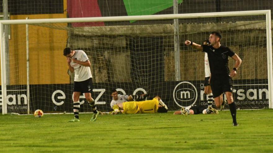 Final cruel para el Lealtad de Villaviciosa: cae en el descuento ante el Coruxo en O Vao (1-0)