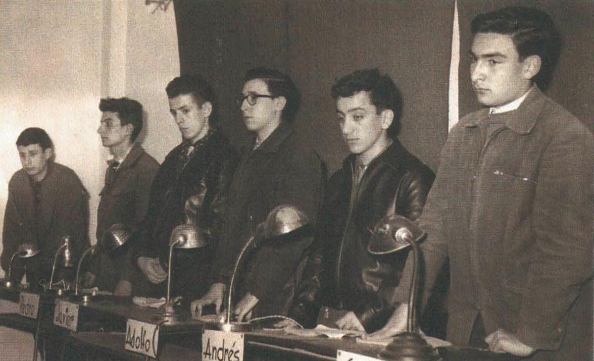 Torreira Carballo, Javier Mariño, Poza Méndez, Mariano Sancho, Francisco Botas y Méndez, en 1960: elenco de la obra 'Escuadra hacia la muerte', de Alfonso Sastre.