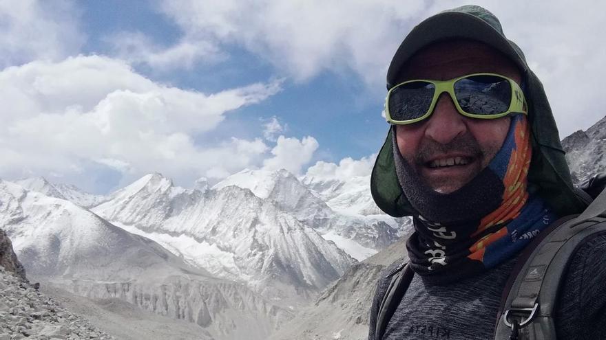 El eterno silencio del Himalaya: Roberto López renuncia al Makalu