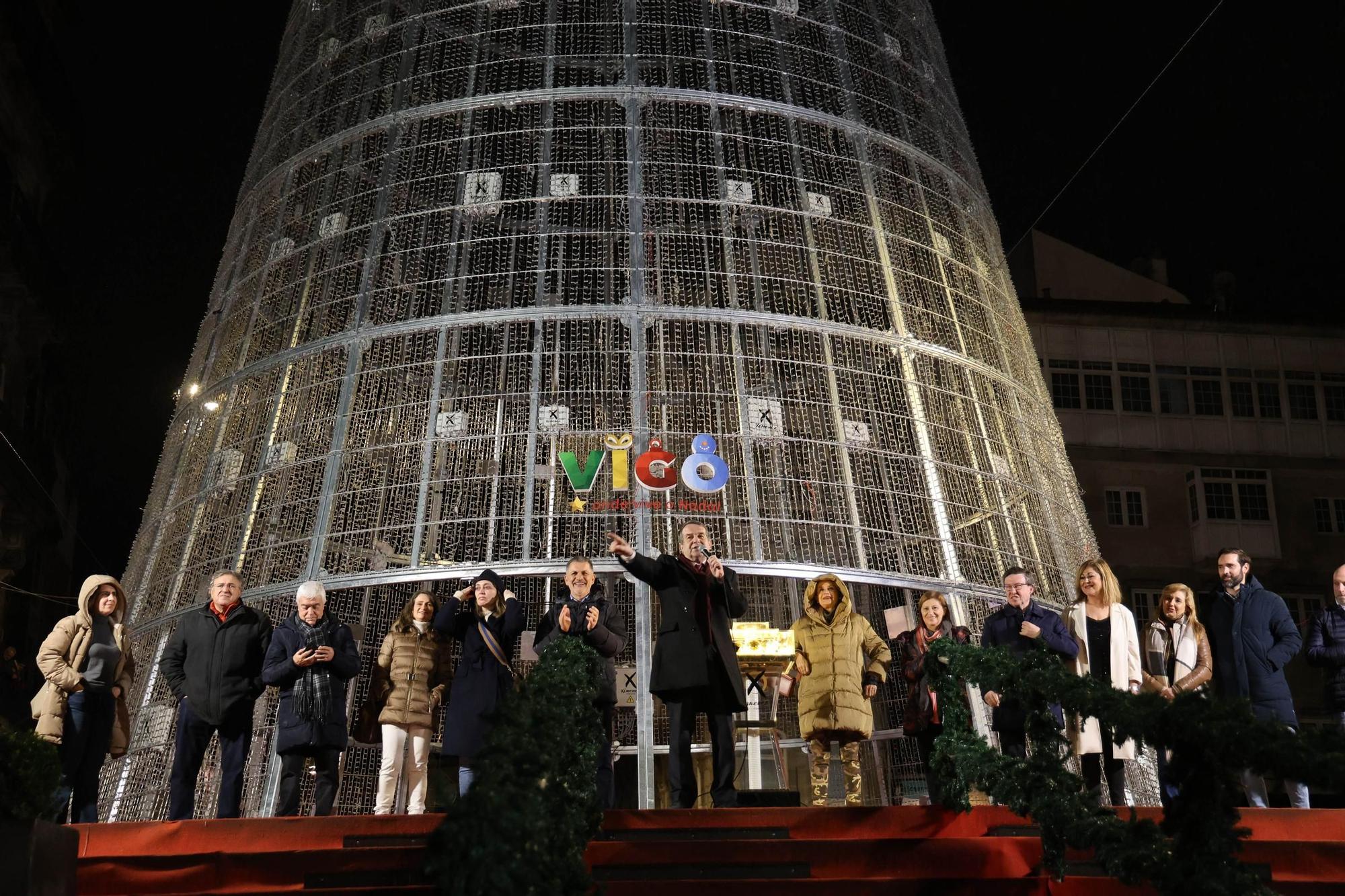 ¡Y la Navidad llegó a su fin! Así fue el acto de apagado de luces