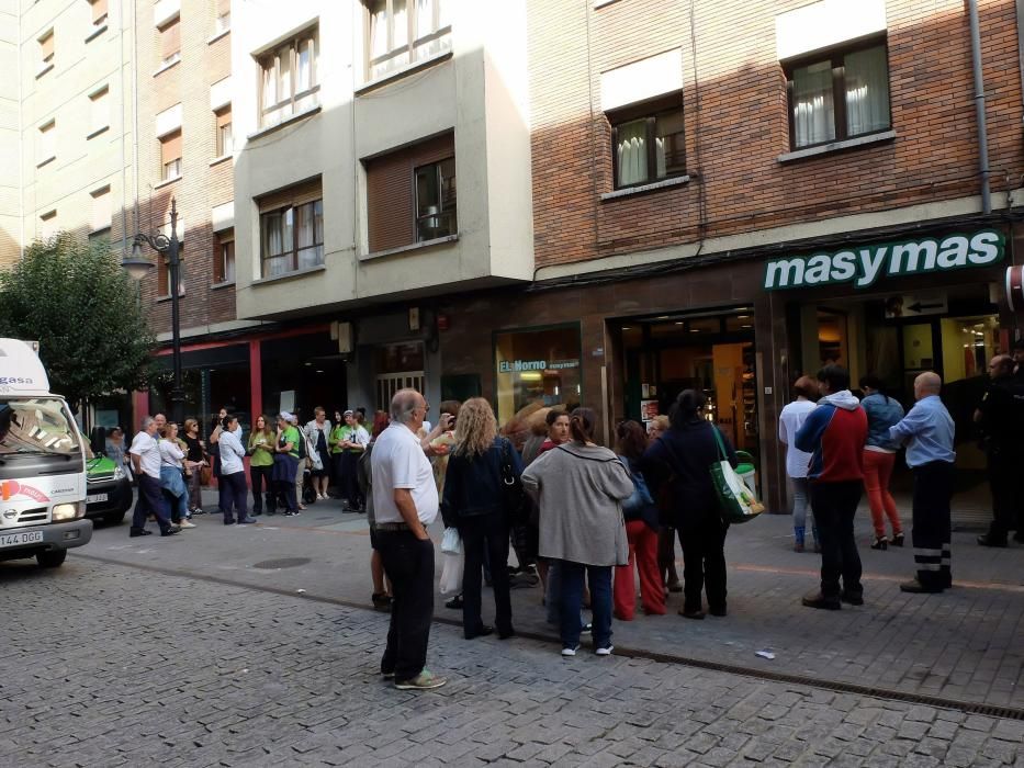 Desalojan un supermercado en Mieres al sufrir los clientes malestar