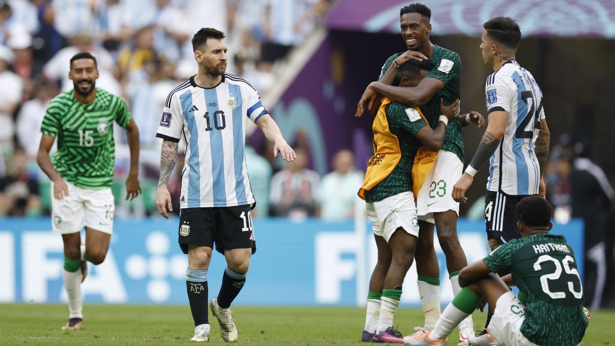 Leo Messi lidera a Argentina ante Polonia.