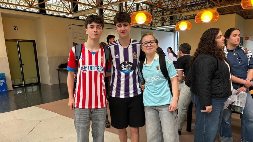 El último día de la PAU en Asturias, un gol en el minuto 90: "El examen de ayer me salió mal así que hoy me puse la camiseta del Sporting"