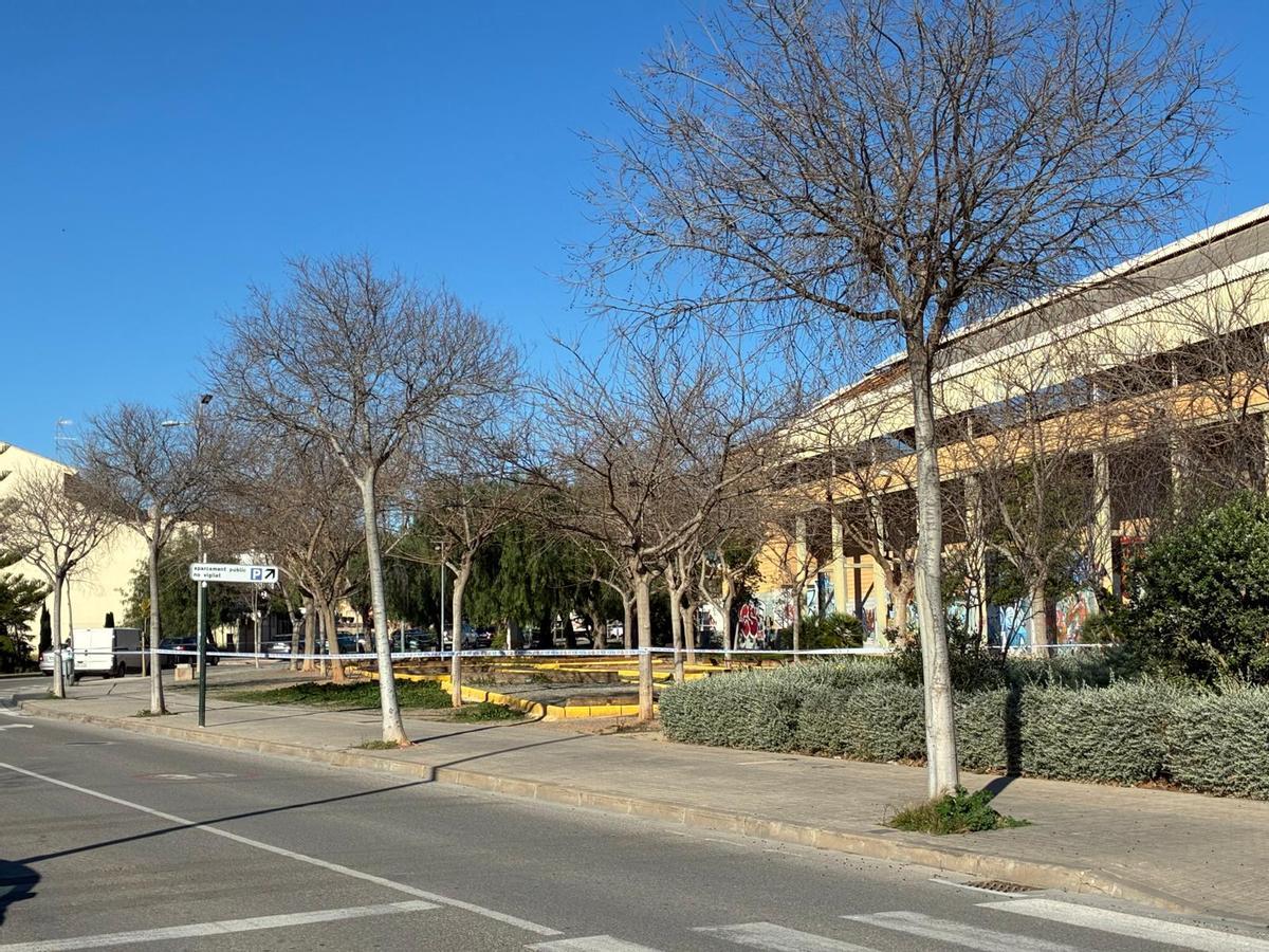 La pista de petanca seguía precintada esta mañana.