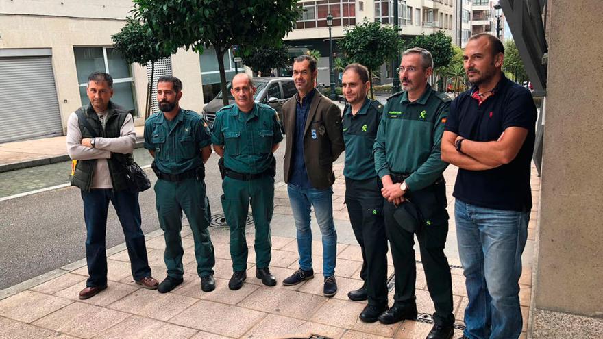 Agentes del cuartel vigués de la Guardia Civil. // FdV