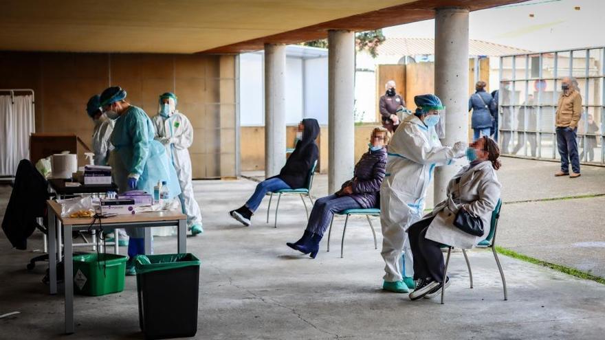 Todos los centros de salud de Badajoz realizarán cribados masivos con test rápidos