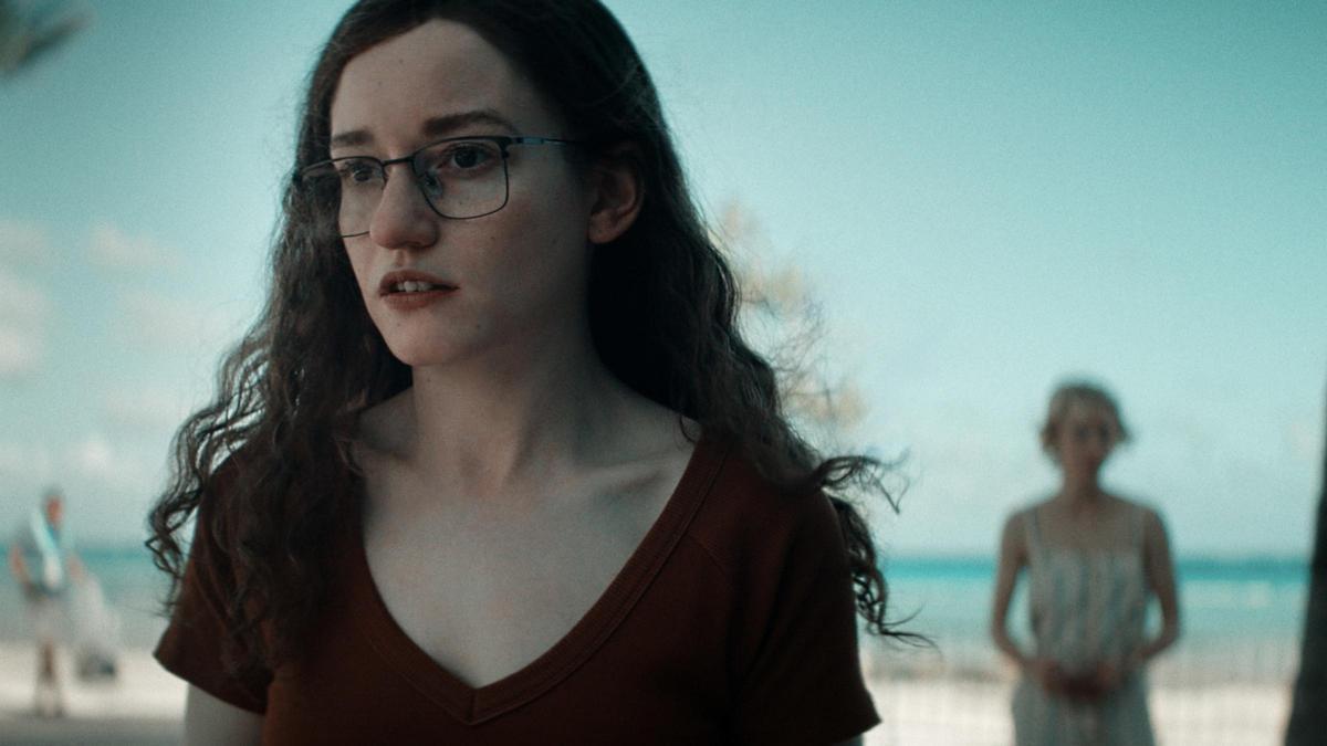 Julia Garner en 'Los altruistas'