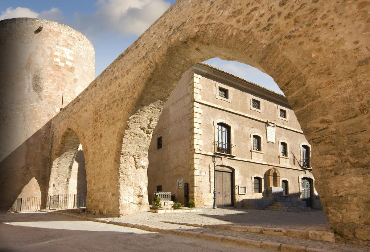 El acueducto de Segorbe, datado entre los siglos XI y XII.
