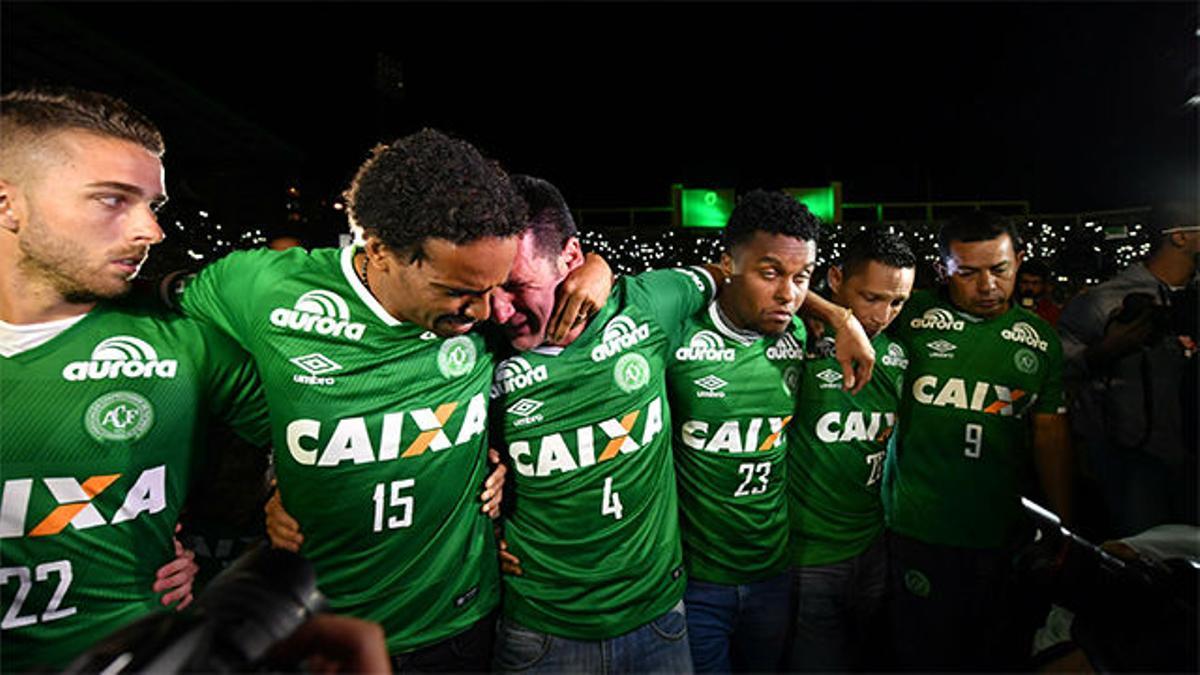 El homenaje al Chapecoense en su estadio