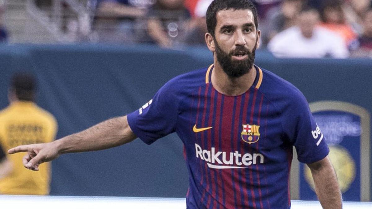 Arda Turan puede volver al fútbol turco