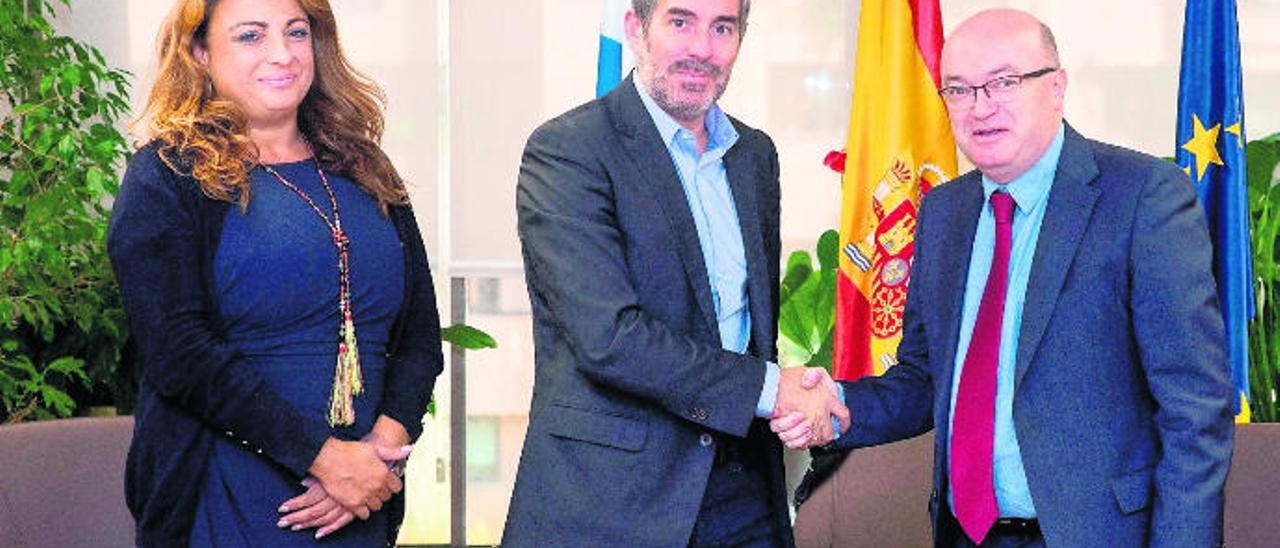 Clavijo lima asperezas y perfila con Batet los acuerdos a concretar en la Moncloa