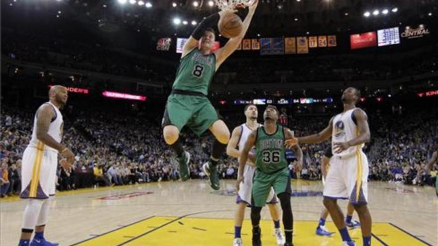 Los Celtics acaban con la histórica racha de los Warriors en casa