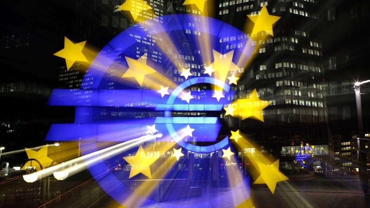 Símbolo del euro iluminado