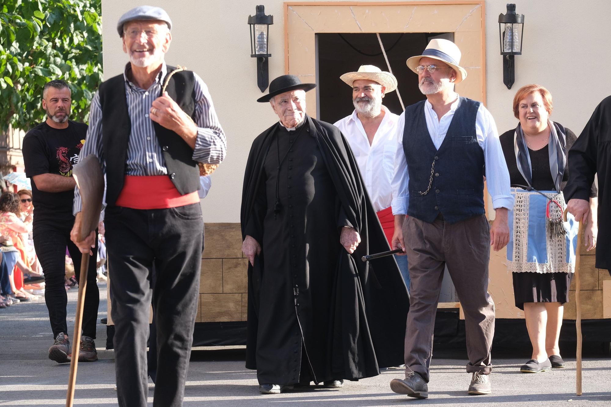 Así ha sido el desfile conmemorativo del 200 aniversario de los Moros Viejos de Petrer