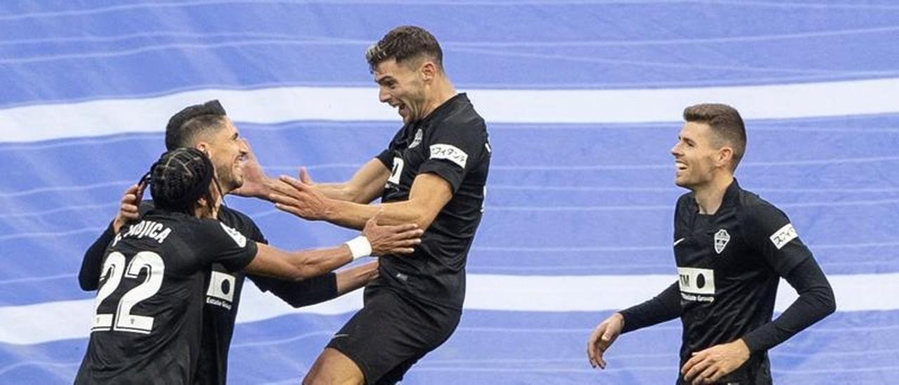 Lucas Boyé celebra el 0-1 del Elche en el Santiago Bernabéu