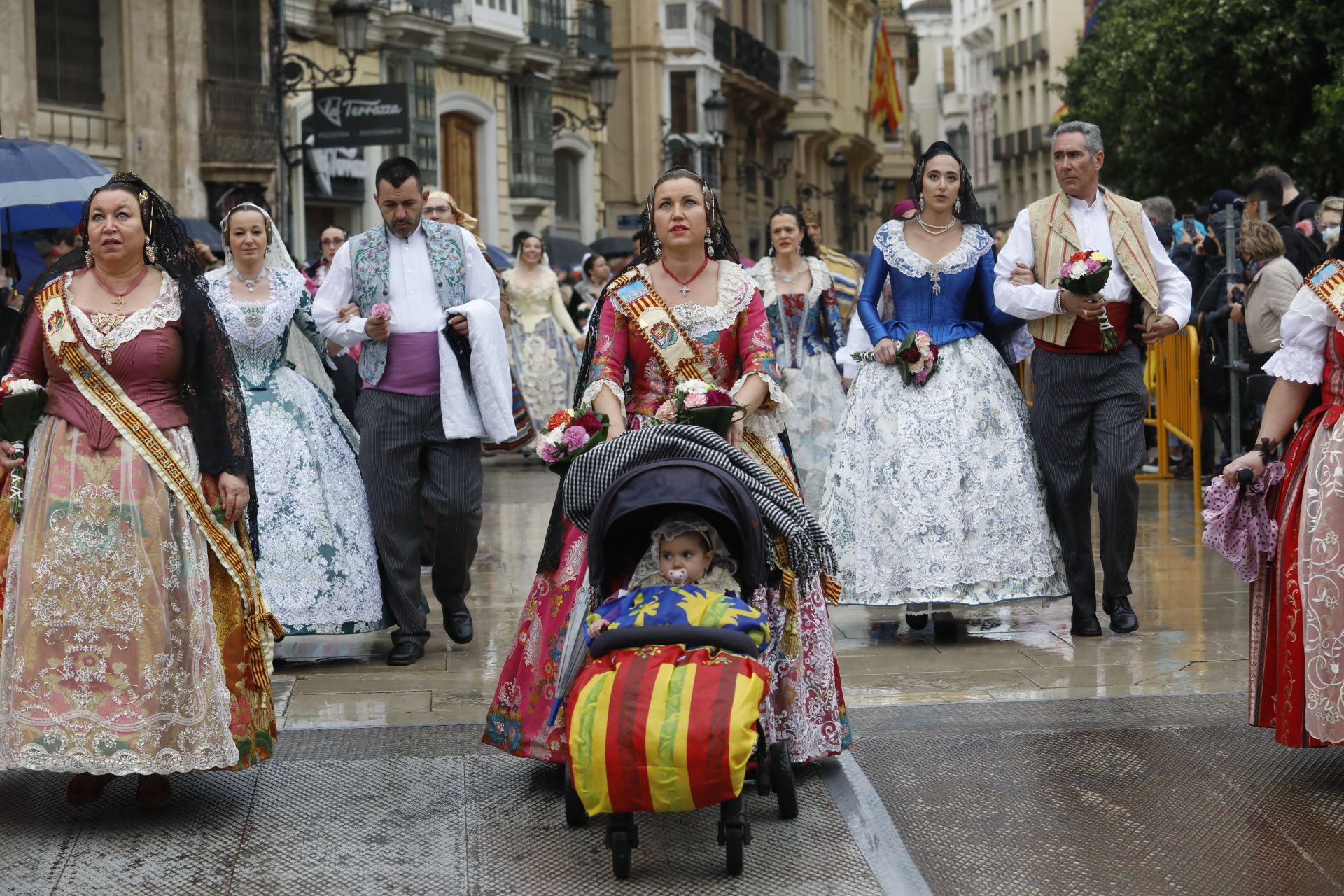 Búscate en el primer día de Ofrenda por la calle Quart (entre las 15.30 y las 17.00 horas)