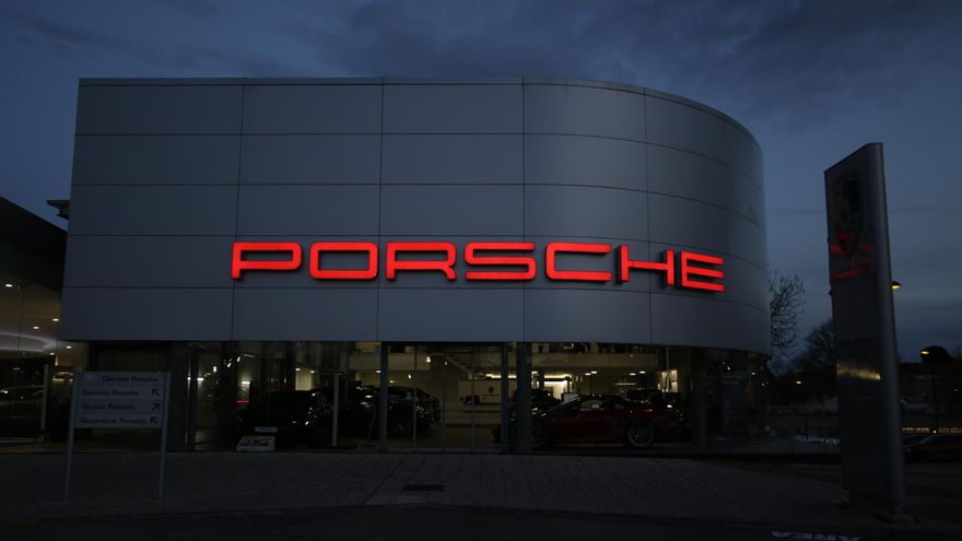 Asaltan un concesionario de Porsche en Zaragoza y se llevan más de 20 neumáticos