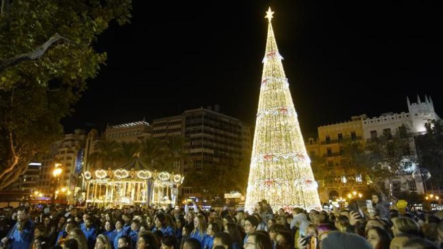 Encendido de las luces de Navidad del Ayuntamiento de València 2019