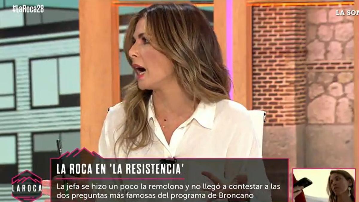 Nuria Roca ruborizada por la contestación de su marido Juan del Val.