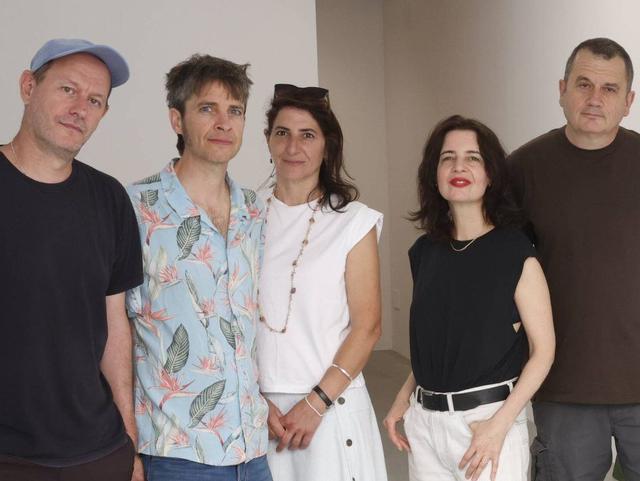 Por la izquierda, Juan Llano Borbolla, Juan Fernández Álava, Breza Cecchini, Chechu Álava y Alberto Ámez.