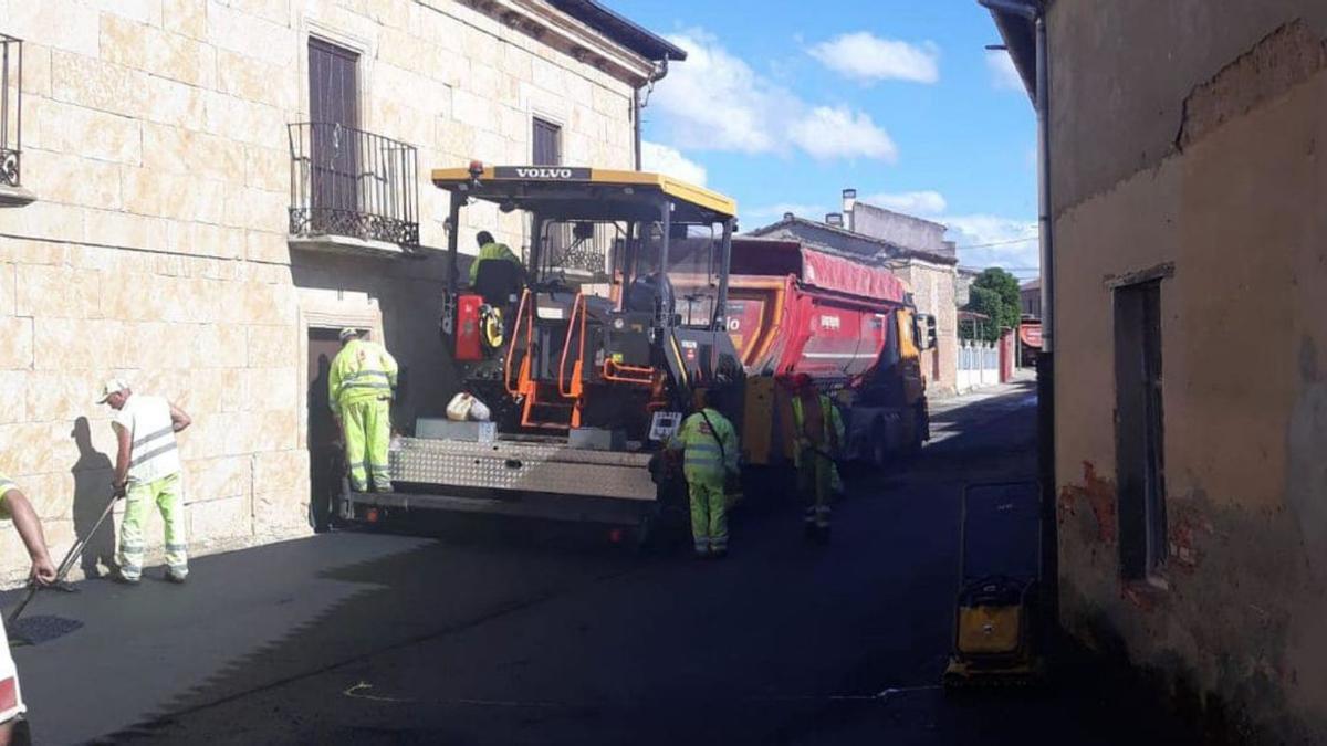 Asfaltado para mejorar la seguridad vial  | AYUNTAMIENTO DE EL PERDIGÓN