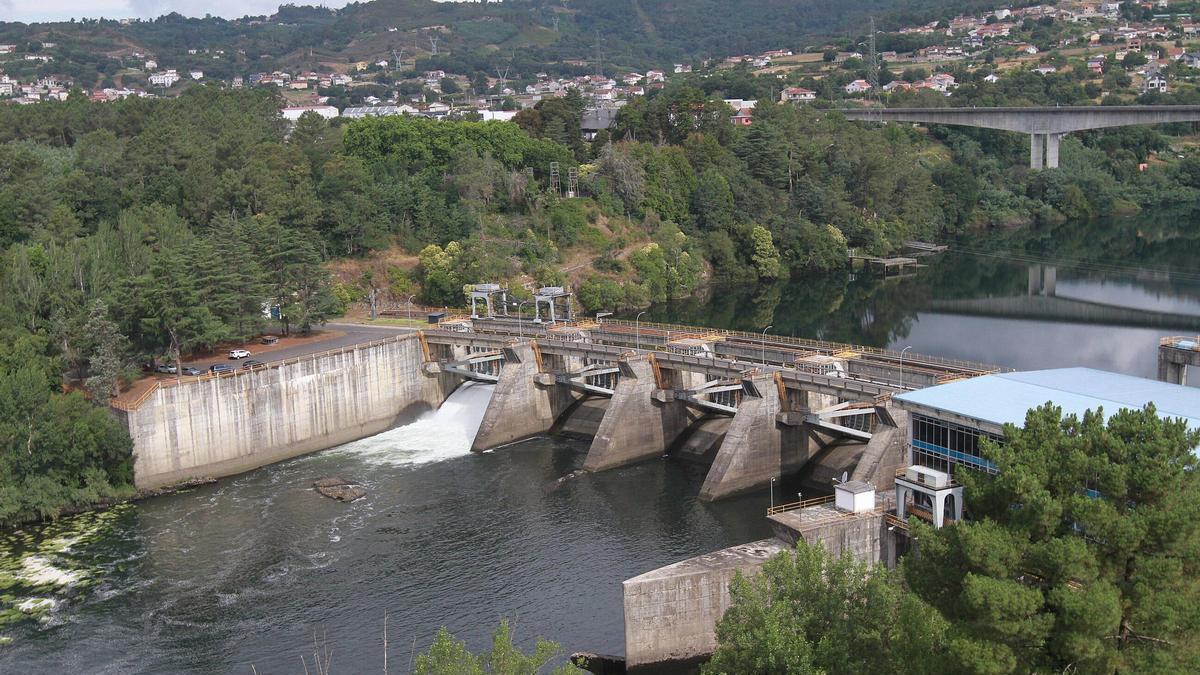 El estado de la presa de Velle que se encuentra al 77,63% de su capacidad, cuatro puntos por encima de su volumen en el mismo periodo de 2025.