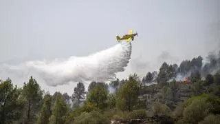 Los bomberos recopilan información para predecir los aún "desconocidos" incendios extremos