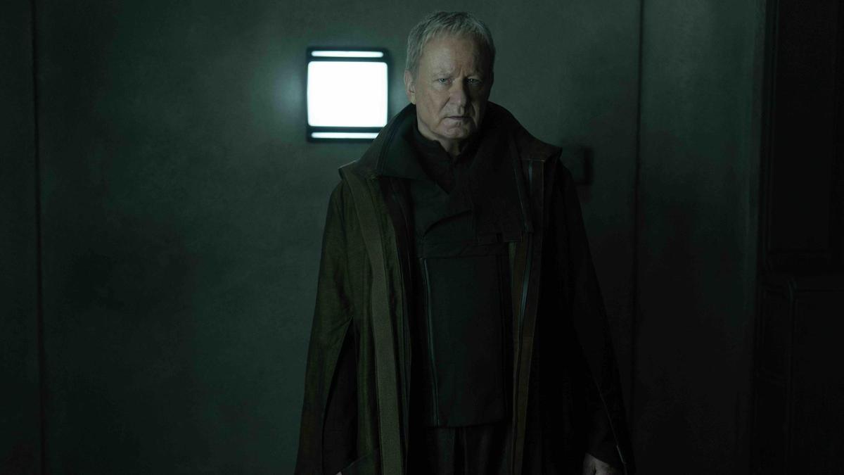 Stellan Skarsgård en el papel de Luthen Rael