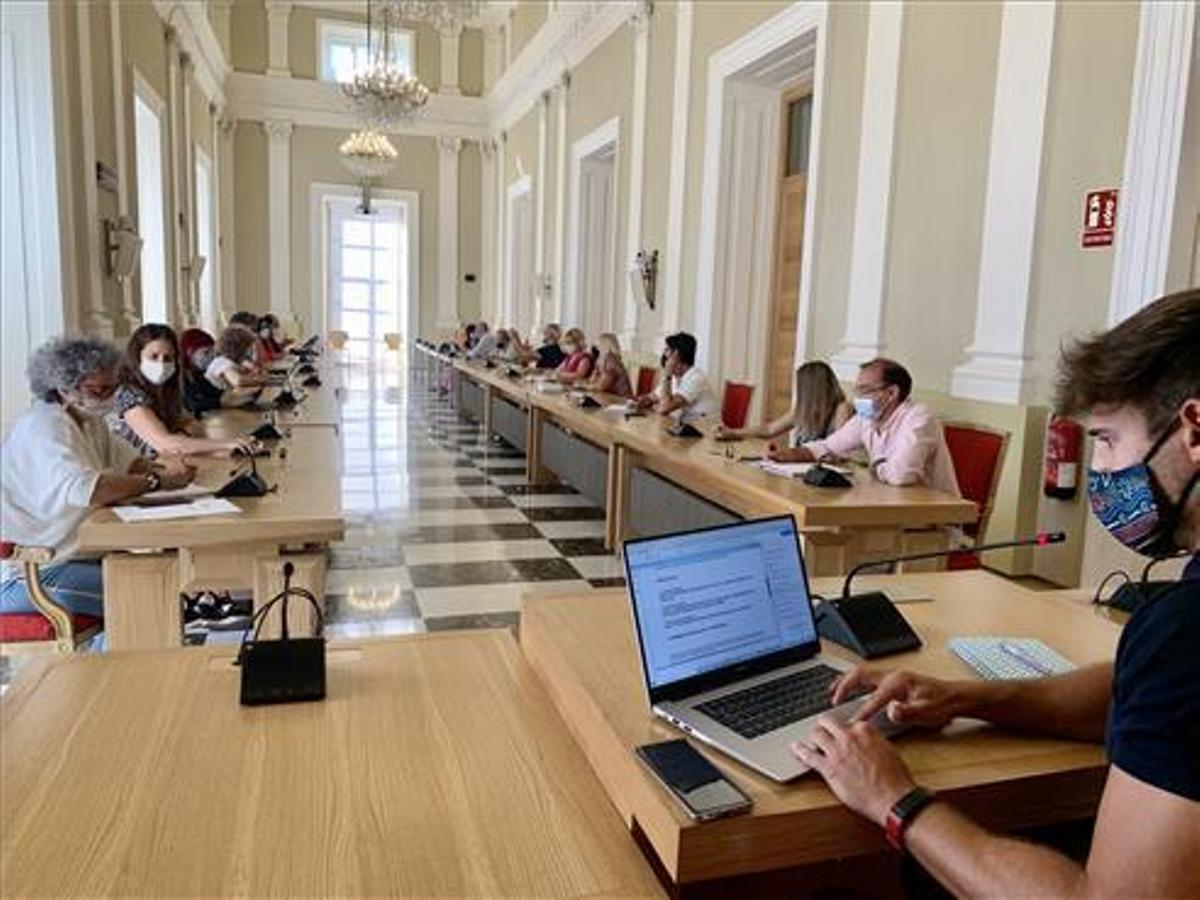 El ayuntamiento ha resuelto más de 900 solicitudes para ayudas directas a pymes